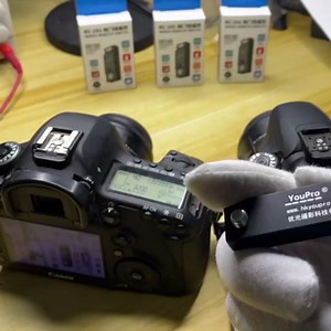 Universal Camera Cable Remote Control Shutter Release for Fuji/Canon - Iron Cage Handle Accessory with RC101-E3/2.5mm Cord for XT2 XT3 XT4 XT5 GFX50/50R/50S/100/100S 80D 90D R8 R10 650D 800D