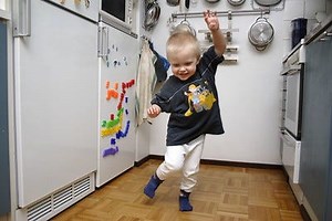 Everybody clap your hands