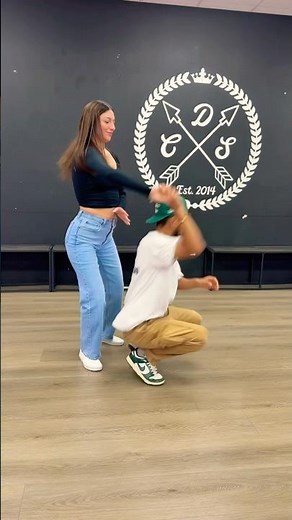 El Botecito Cumbia #cumbia #baile #classicdancestudio