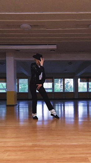 Billie Jean Dance by a Girl | Michael Jackson Challenge