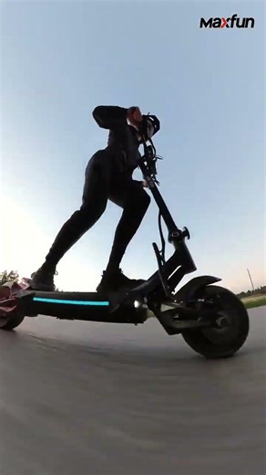 Maxfun 10 PRO 2.0: Feel the instant, silent rush of power under your feet