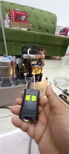 Beninca auto sliding gate remote entry system setup by tech Sharif. #foryou