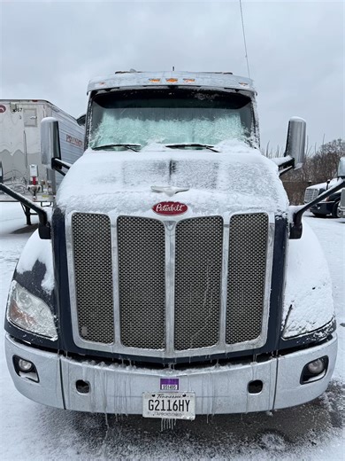 Tour Trucking Specialists: Where Drivers Make the Difference