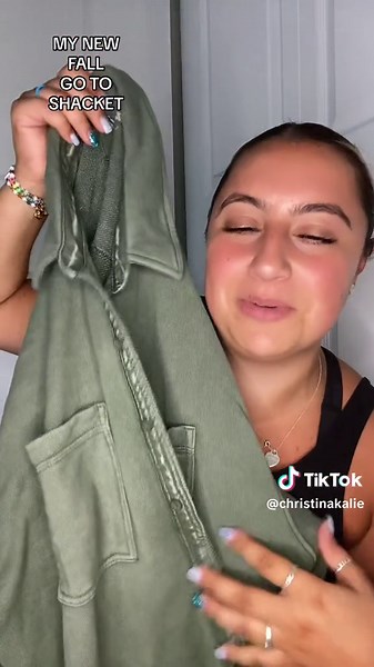 Aerie's Must-Have Shacket for Fall Fashion