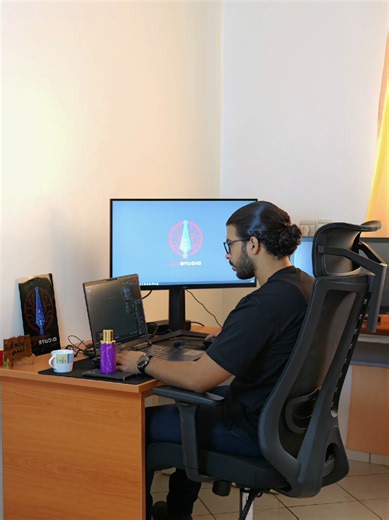 This video takes you behind the scenes of my full 3D production process — from modeling, texturing, and lighting, to rendering, compositing, and final delivery. It’s not just the final ad that matters, but the creative journey behind it. every step — from idea to polished 3D visuals — is crafted by me. Contact us to start your project. A.x Studio | 3D & VFX . . . . #3d #art #artist #work #blender