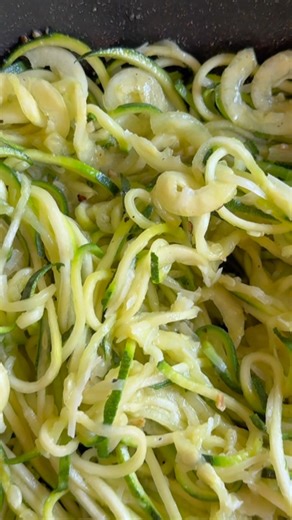 These zucchini noodles are simple, garlicky and low-carb pasta vibes 🌿🍝✨ | Cooked & Loved