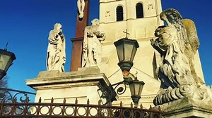 Avignon Bells | Manu Bennett