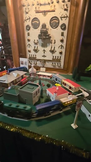 Conrail GE running on a figure 8 layout.