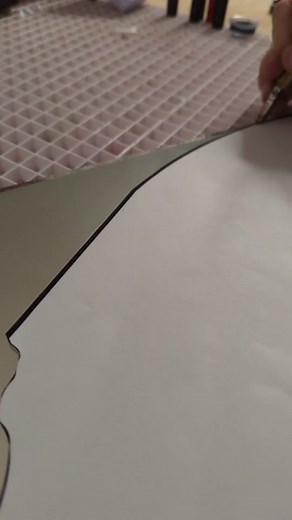 Cutting Mirror Techniques and Glass Artistry