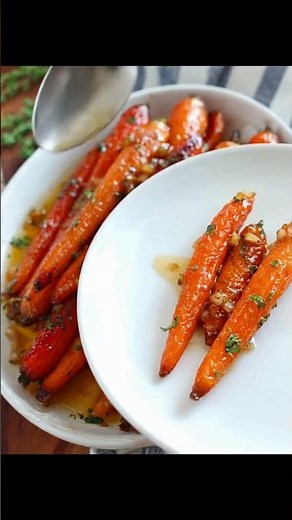 Honey Glazed Roasted Carrots 🥕 Easy Cozy Side Dish