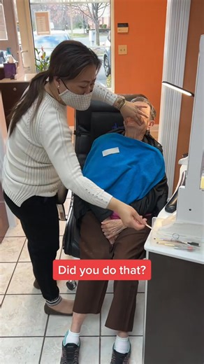 Who did that alzheimer alzheimers dementia waxing | I'm Betty