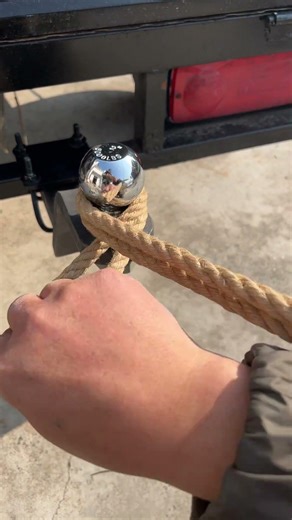 OMG… So strong, reliable and simple! #trailerhitch #trailers #truckershitch