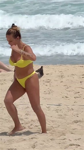 🇧🇷 Balneário Camboriú Beach A Beautiful Summer Day 4K