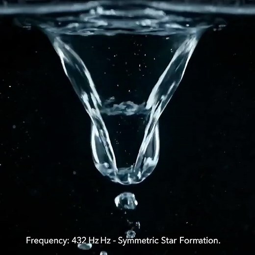 432Hz Frequency in Water 💧 #432hz #satisfying #science #water