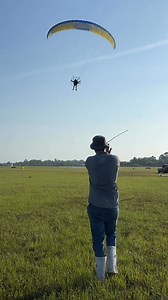 294K views · 8.7K reactions | First Landing #soloflight a 62 years young learning how to fly 廒 #ParamotorOrlando #paramotor #fly #florida |  Want to experience 25+ solo flights in just 10 days? Drop WINGS in the comments and we’ll message you the details! 廒 | Paramotor Orlando | Facebook