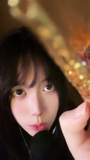 🏅 Gentle Light Play Soft Hand Visuals Relaxing Glow Tracing Movements ASMR Sleep Triggers