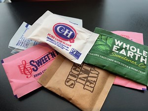 The "Sugar Packet Football Field" Illustration: How much Lead in dust does it take to poison a child?