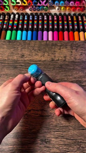 POSCA MOP'R Activation with Artist @Simple_Drawings24