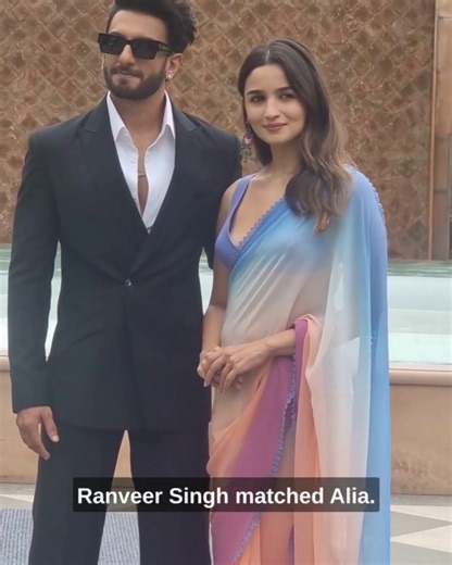 #watch Alia Bhatt and Ranveer Singh for a photo shoot for Rocky Aur Rani Kii Prem Kahaani in Delhi. #aliabhatt #aliabhattfans #aliabhattlovers #aliabhattbestfanclub #ranveersingh #ranveersinghfanclub #ranveersinghupdates #ranveersinghfans #rockyaurranikipremkahani #RockyAurRaniKiiPremKahaani #moviepromotion #MiddayEntertainment #entertainmentnews #entertainment #bollywood | MiD DAY
