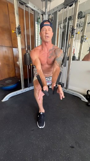 Few more training tips to add to your workout routine, form and posture first then start adding weight , shoot for 8-10 reps per set then add more weight as you get stronger @paul.chek mentored and disciple 🙏 | Danny Way