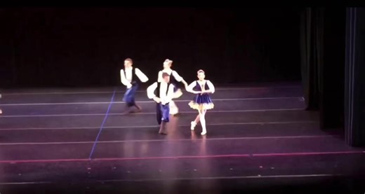 Maddie and Kendall Dance on Pointe: A Perfect Performance