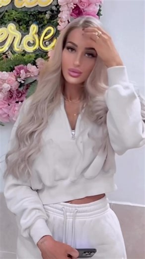 The iconic blonde 🌸 | Alex Makhmutov