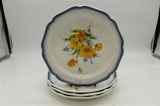 Vintage Mikasa Amy Country Club Stoneware Japan Set of Four Dinner Plates (S4056) - Etsy