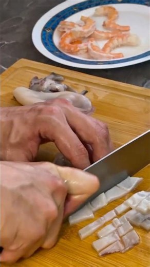 Limpiar calamar en 20 segundos… ¡sin ensuciarte las manos!