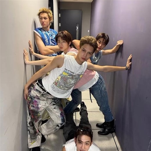 name Cortis in China🇨🇳🖤🤍 #cortis #china #chinese #bighit #kpopgroup