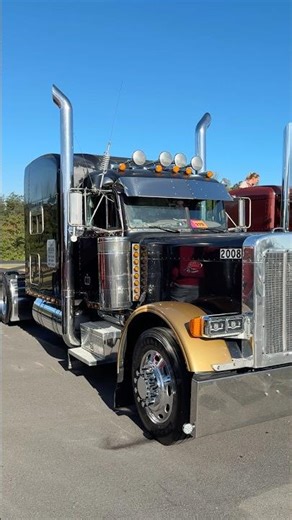 This Peterbilt 379 was at the 2025 Mayberry Truck Show! #semitruck