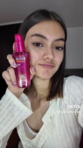 Será esta mi oportunidad de ser lisa sin hacerme ningún procedimiento químico??? Yo creo que sí, o sea, viste el resultado??? Yo te voy informando @lorealparis #publicidad #lorealparishaircare