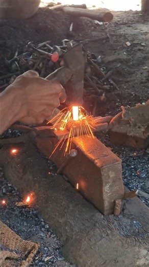 The hard work of a blacksmith#hardwork #blacksmith #blacksmithing