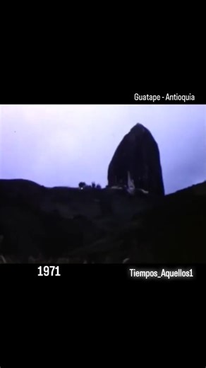 La Ninez de los 80s y 90s | Guatapé, un hermoso municipio de Antioquia, Colombia. Aquí te resumo lo más importante: 1. Descripción general: Guatapé es uno de los... | Instagram