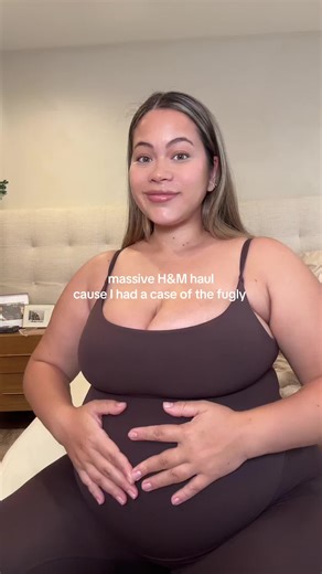 let’s cure my fugly with an @@H&Mhaul! Gonna need to try these bad boys on! Linking everything in my ShopMy and LTK ##haul##pregnanthaul##winterfashionhaul