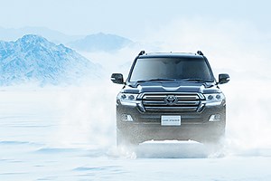 ランドクルーザーは雪道に弱い？雪道走行の性能について分析してみました！