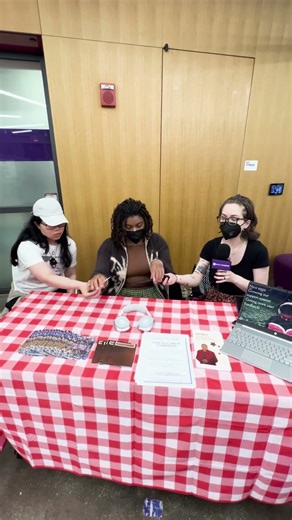 Engineering students develop communication device for unhoused individuals that doesn't require wifi