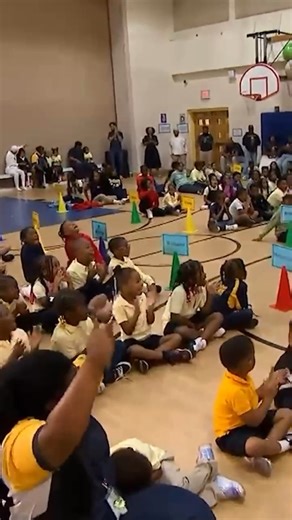 With the new school year underway, there's nothing kids need more than school supplies, so Inside Edition's Les Trent had a big surprise. Every student at W.B. Patterson Elementary School in Washington, D.C., received a brand new backpack. The Toy Insider stuffed each bag with toys and school supplies. Dr. Victorie Thomas-Gerald, the principal of the school, spoke with Inside Edition. | Inside Edition