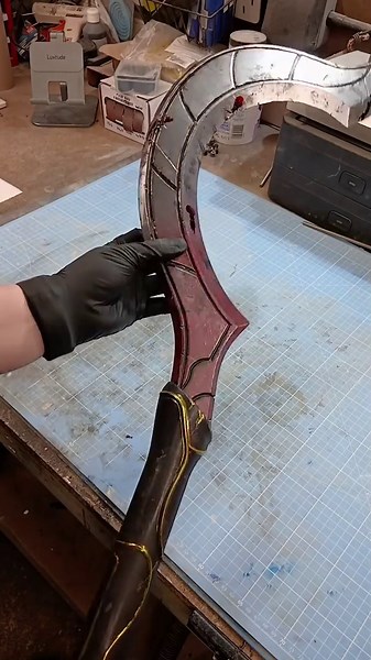 Heres our Red Rising Slingblade that we made from some concept art. We are big fans of the books and couldn't resist making one. - #propmaker #redrising #darrowoflykos #booktok #propmaking
