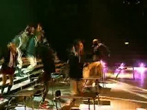 [DVD]Miley Cyrus-Simple Song - Wonder World Tour Live