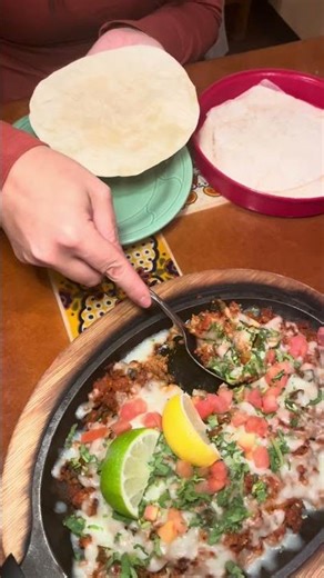 Chorizo Fondido at Si Señor 🧀