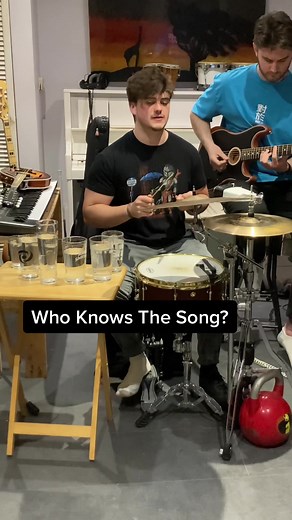 Jamming to Two Door Cinema Club – Guitar and Bass Cover ft. Callum Trimby