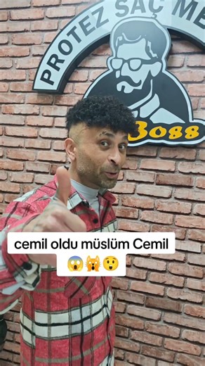 fehmi Özdemir on Instagram: "Kıvırcık protez saç uygulaması yaptım #protezsaçuygulaması #değişimiçinhareketegeç #fehmiözdemir #protezsaçbakımı #kıvırcıksac"