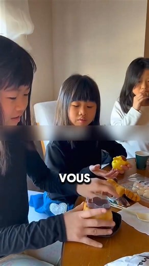 Comment une petite chaîne de production permet-elle d'économiser des sachets de jus #viral #shorts