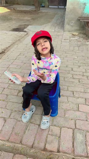 Ye sab remote ka kamal h 😅 #funny #comedy