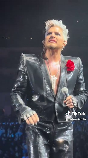 Queen Adam Lambert - Somebody To Love #concert #fyp #queen #rock #alt #80s #adamlambert