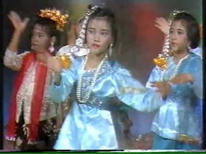 เพลงศูนย์ศิลปาชีพบางไทร A gratitude song for Her Majesty Queen Sirikit of Thailand (TV10) August1986
