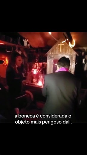 Museu da Boneca Annabelle - Descubra os Segredos Sobrenaturais