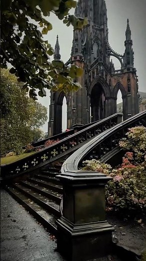 Edinburgh 4K: Scotland’s Capital Unleashed