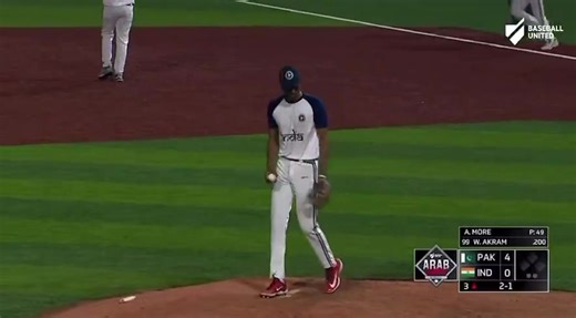 Left handed shortstop 😮 | Sports Knightly Baseball