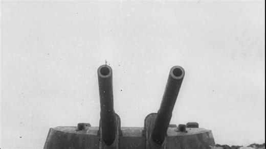 塞瓦斯托波尔Mb-2-12型双联装305毫米岸防炮（德军未占领前）影片